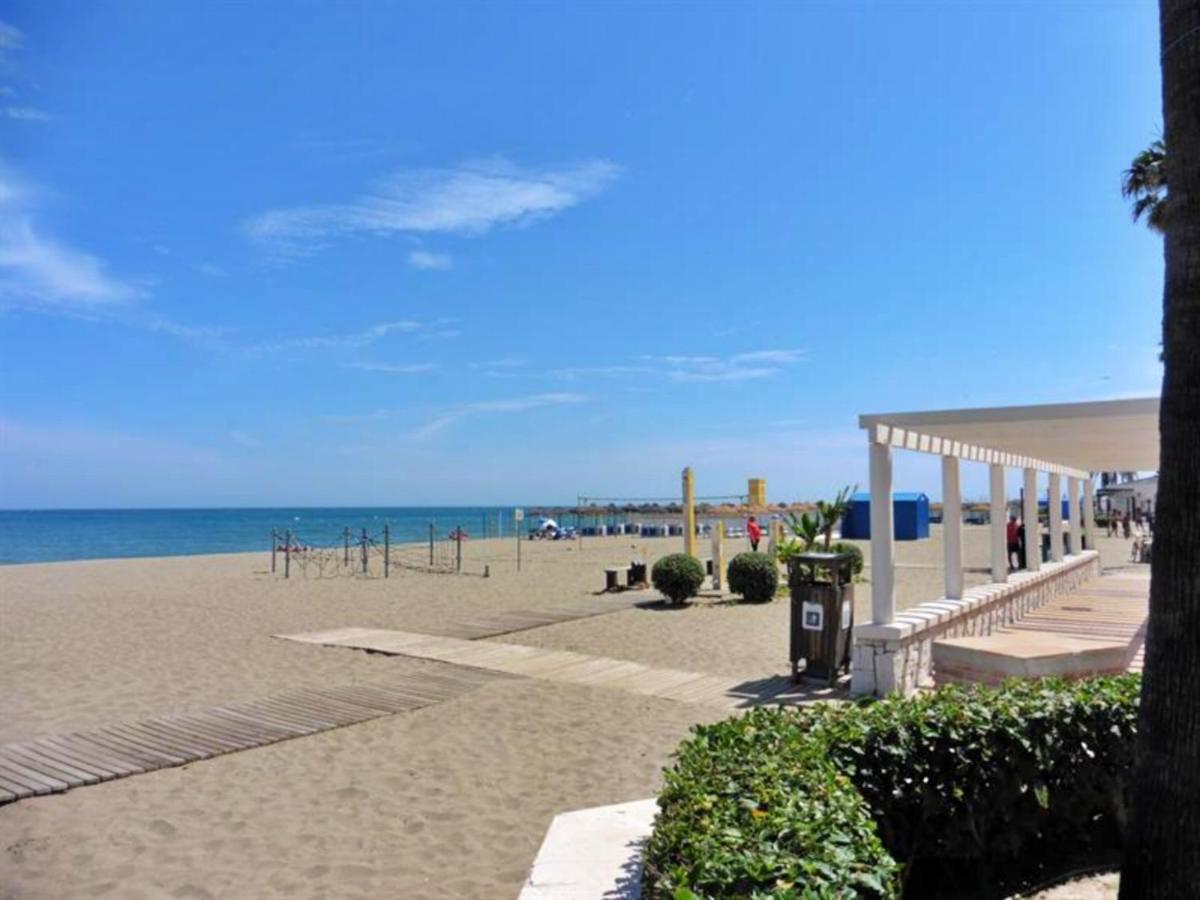 Poeta 2 Bedroom Apartment Фуeнхирола Екстериор снимка