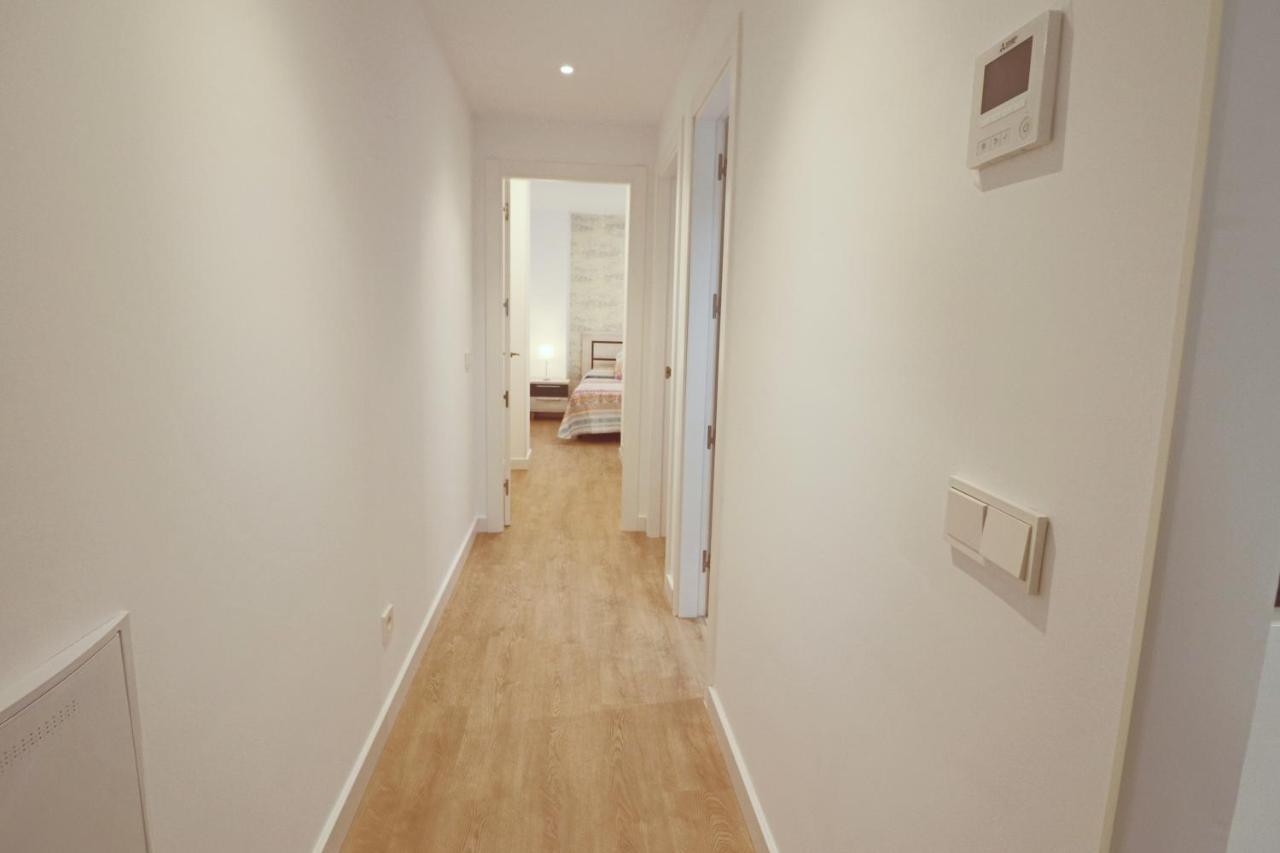 Poeta 2 Bedroom Apartment Фуeнхирола Екстериор снимка