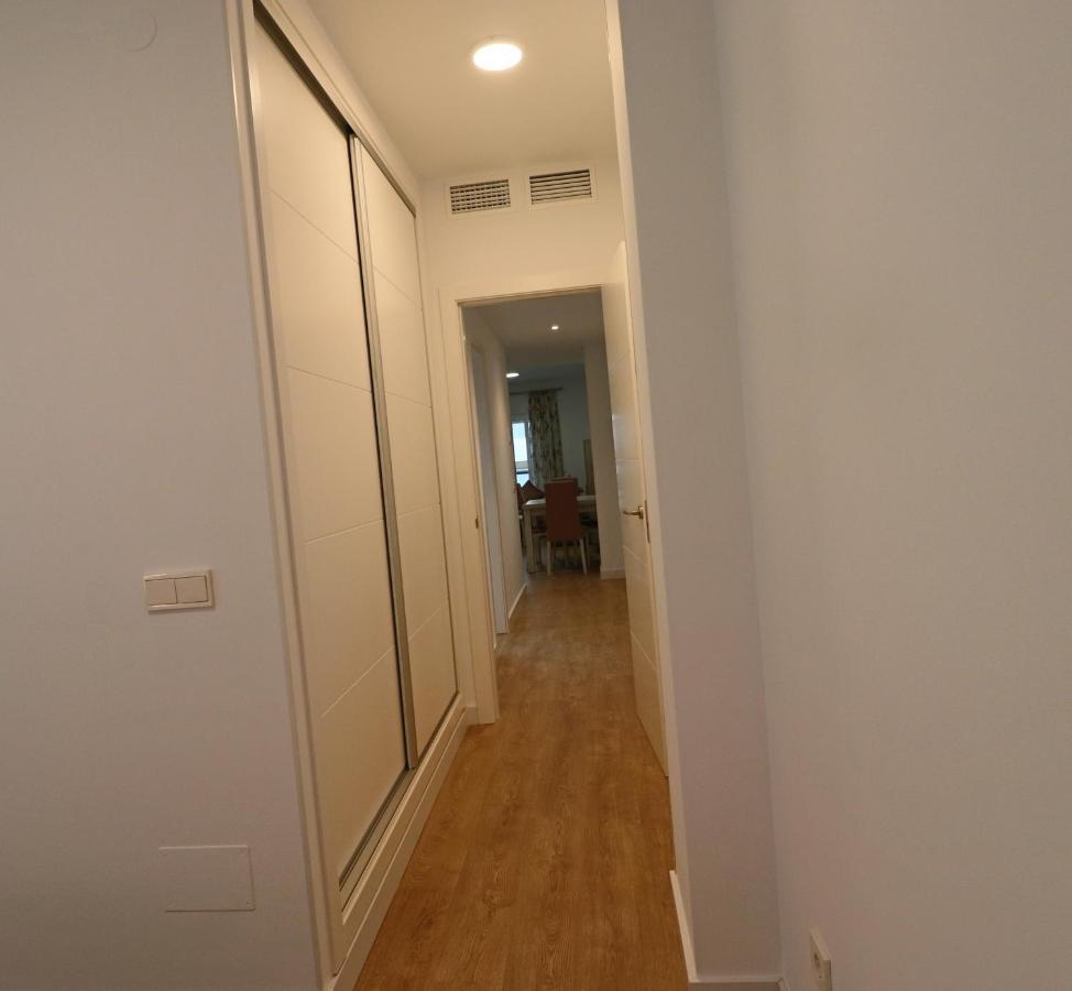Poeta 2 Bedroom Apartment Фуeнхирола Екстериор снимка