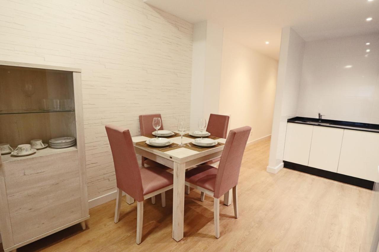 Poeta 2 Bedroom Apartment Фуeнхирола Екстериор снимка