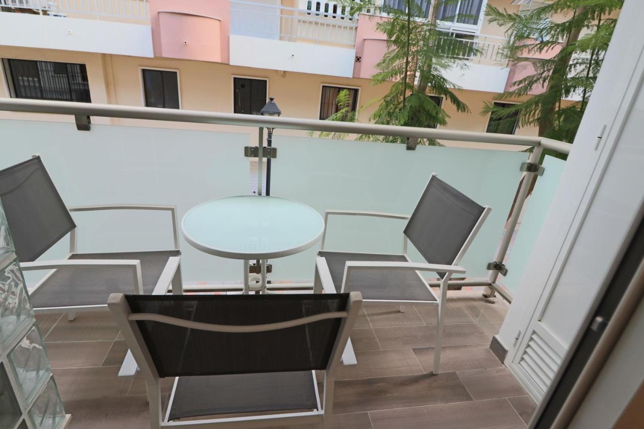 Poeta 2 Bedroom Apartment Фуeнхирола Екстериор снимка
